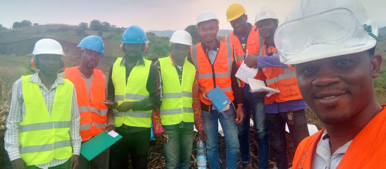 FORAGE MINIER A LA CARRIERE CIMENCAM DE FOUMBOT